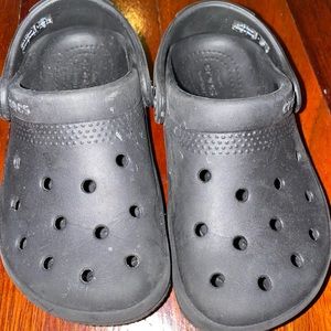 Crocs size 9.5